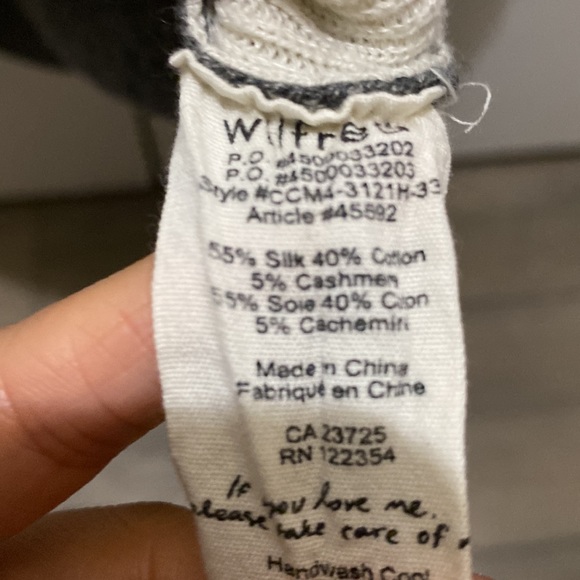 Aritzia Wilfred Silk and Cashmere sweater - Picture 3 of 3